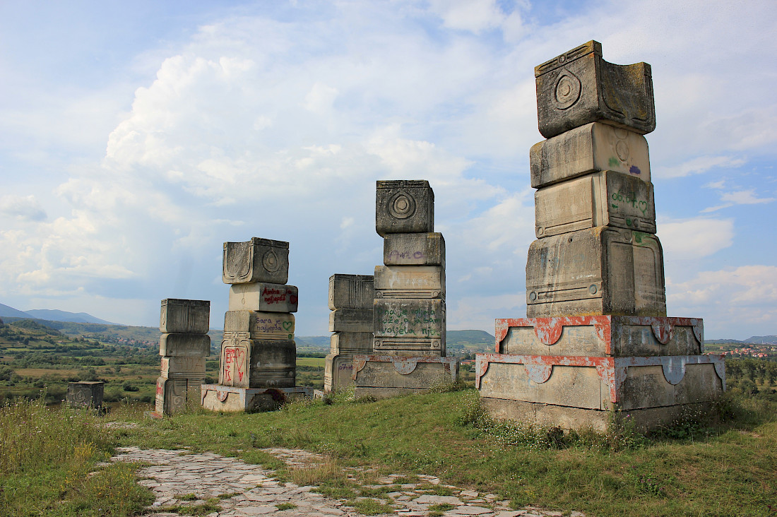 Garavice Memorial Park for the Victims of Fascism, Bihać, Bosnia and Herzegovina © Julian Nyča, CC BY-SA 3.0 &lt;https://creativecommons.org/licenses/by-sa/3.0&gt;