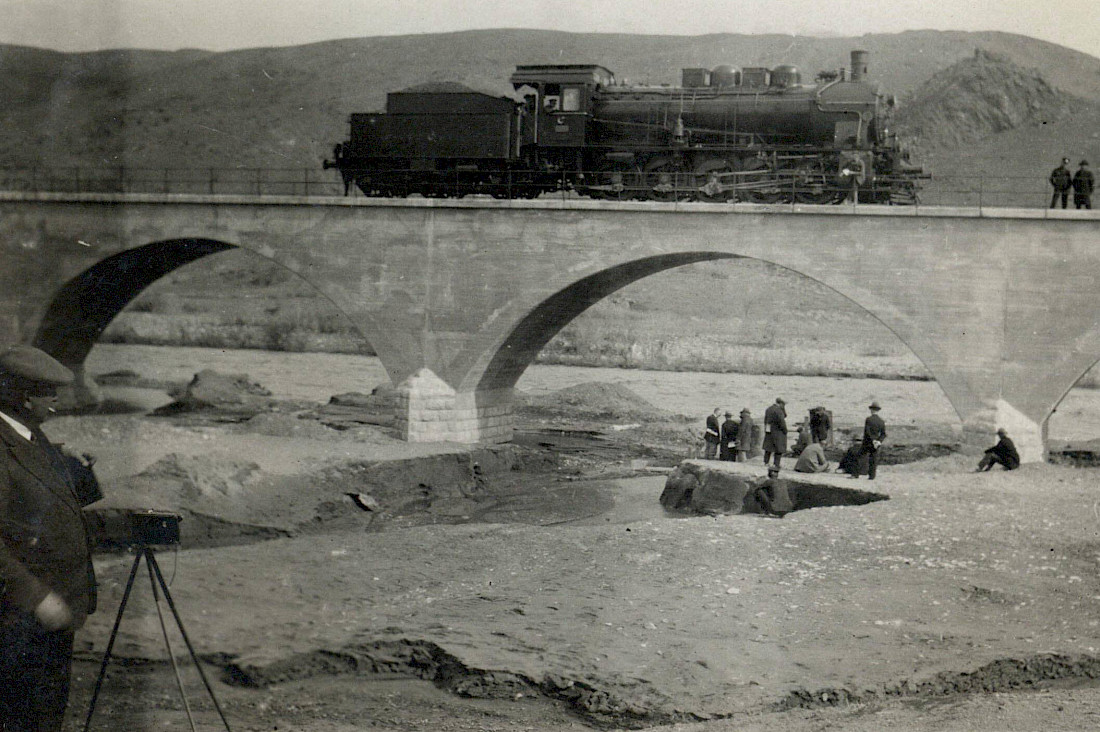 A new bridge over the Euphrates, Turkey, ca. 1929-1932, © SALT Research